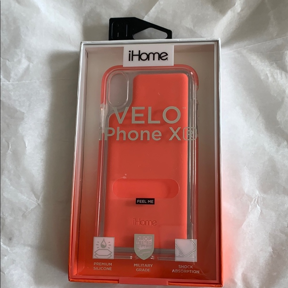 🍀 $10 3/$25 NIP iHome VELO iPhone XR cover